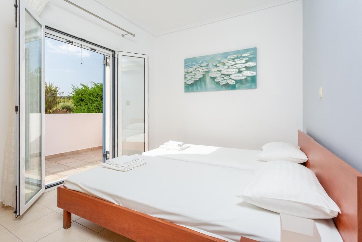 Villa Europe Ena Lakithra ภายนอก รูปภาพ